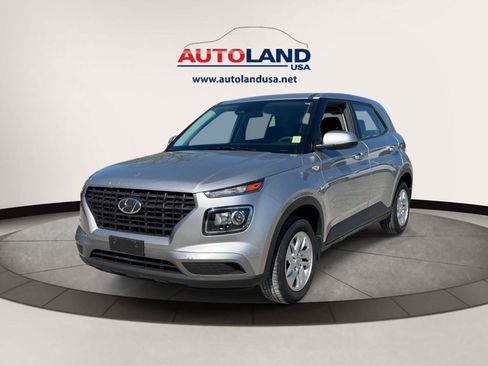 Used 2024 Hyundai Venue SE FWD image 1