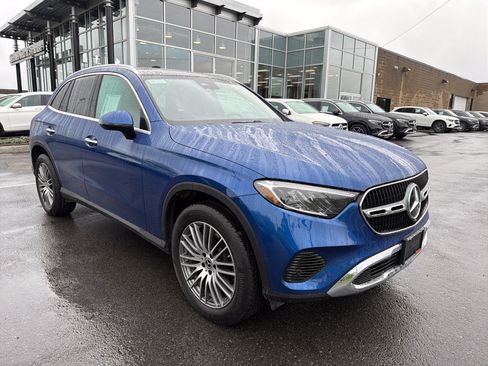 Used 2026 Mercedes-Benz GLC 300 4MATIC image 2