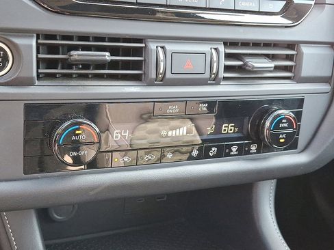 Certified 2024 Nissan Pathfinder S image 16