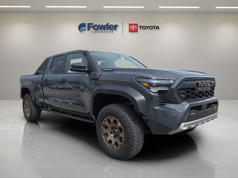 New 2026 Toyota Tacoma 4x4 Double Cab Hybrid image 1