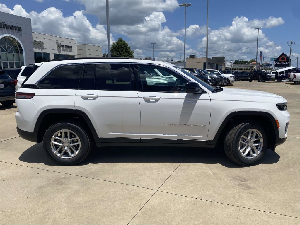 New 2026 Jeep Grand Cherokee Laredo X RWD image 36