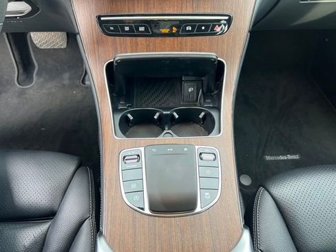 Used 2020 Mercedes-Benz GLC 300 image 27