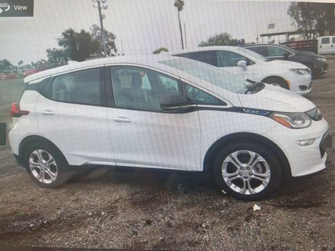 Used 2018 Chevrolet Bolt LT image 13
