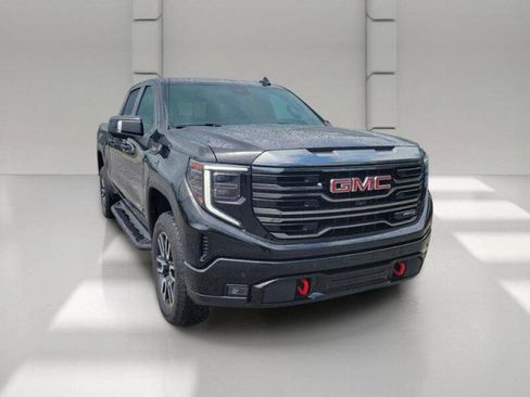 Used 2023 GMC Sierra 1500 AT4 w/ Technology Package AWD/4WD image 3