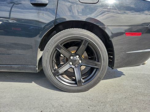 Used 2014 Dodge Charger R/T image 5