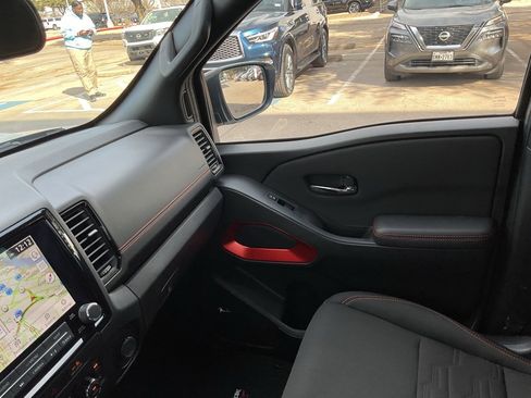 Used 2024 Nissan Frontier PRO-4X w/ Pro Convenience Package image 43