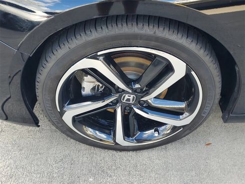 Used 2019 Honda Accord Sport image 4