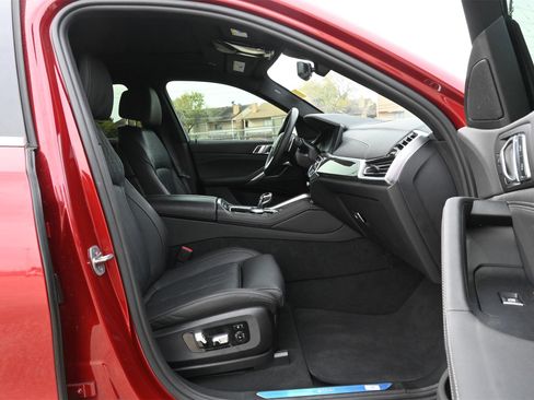Used 2023 BMW X6 xDrive40i w/ Luxury Seating Package image 27