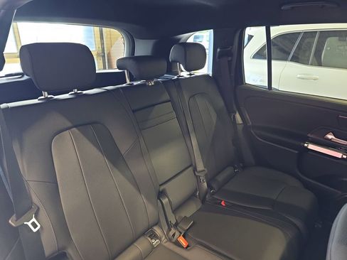 New 2026 Mercedes-Benz GLB 250 image 12