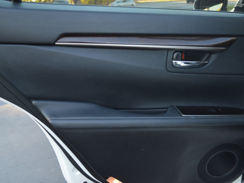 Used 2016 Lexus ES 350 image 32