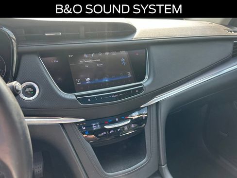 Used 2018 Cadillac XT5 Premium Luxury FWD image 21