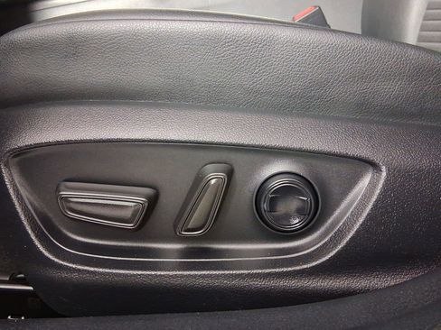 Used 2024 Toyota Camry SE image 14