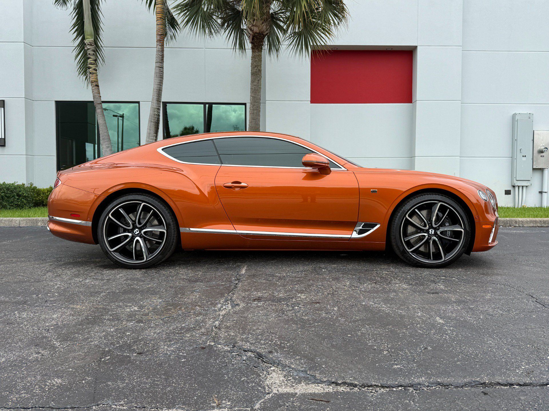 Used 2020 Bentley Continental GT V8 AWD/4WD image 3