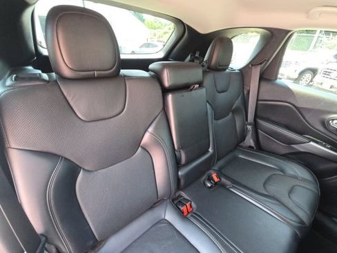 Used 2020 Jeep Cherokee Limited AWD/4WD image 16