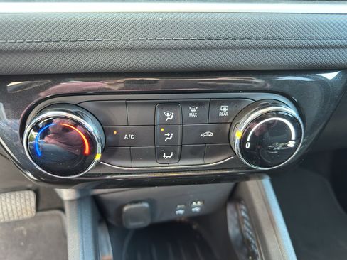 Used 2025 Chevrolet TrailBlazer LT image 21