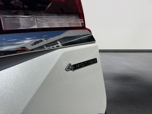 New 2026 Volkswagen Atlas SEL Premium R-Line AWD/4WD image 7