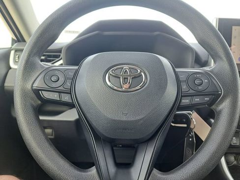 Used 2025 Toyota RAV4 LE image 17