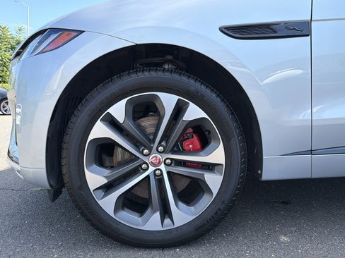 Used 2023 Jaguar F-PACE R-Dynamic S AWD/4WD image 11