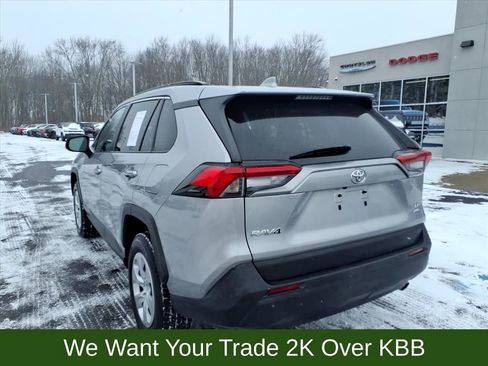 Used 2020 Toyota RAV4 LE image 8