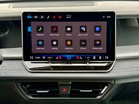 New 2026 Volkswagen Tiguan SE AWD/4WD image 23