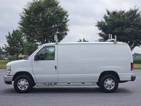 Used 2009 Ford E-250 and Econoline 250 RWD image 5