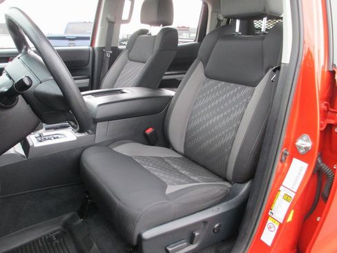 Used 2018 Toyota Tundra SR5 w/ TRD Off Road Package image 18