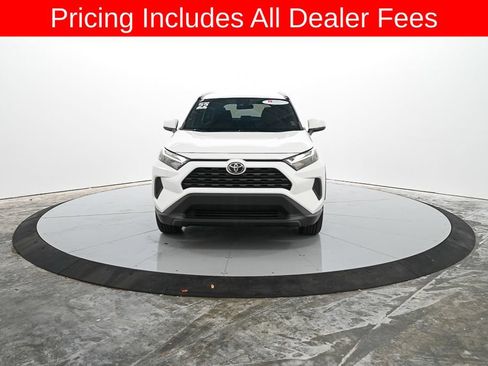 Used 2022 Toyota RAV4 XLE AWD/4WD image 2