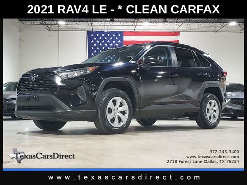 Used 2021 Toyota RAV4 LE image 1