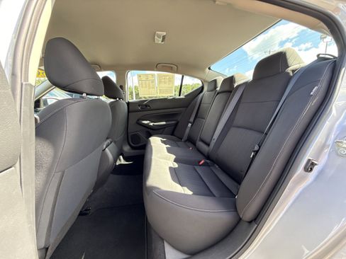 Used 2024 Nissan Altima 2.5 SV image 20