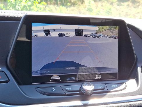 Used 2022 Chevrolet Blazer LT image 18