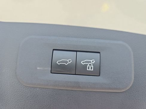 Used 2024 Lexus NX 250 FWD image 13