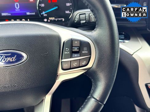 Used 2022 Ford Explorer XLT image 24