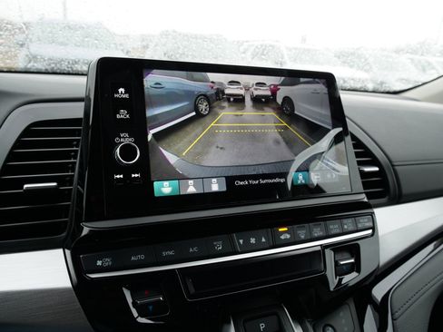 New 2026 Honda Odyssey Touring image 28