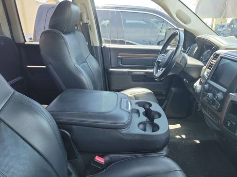 Used 2018 RAM 1500 Laramie AWD/4WD image 6