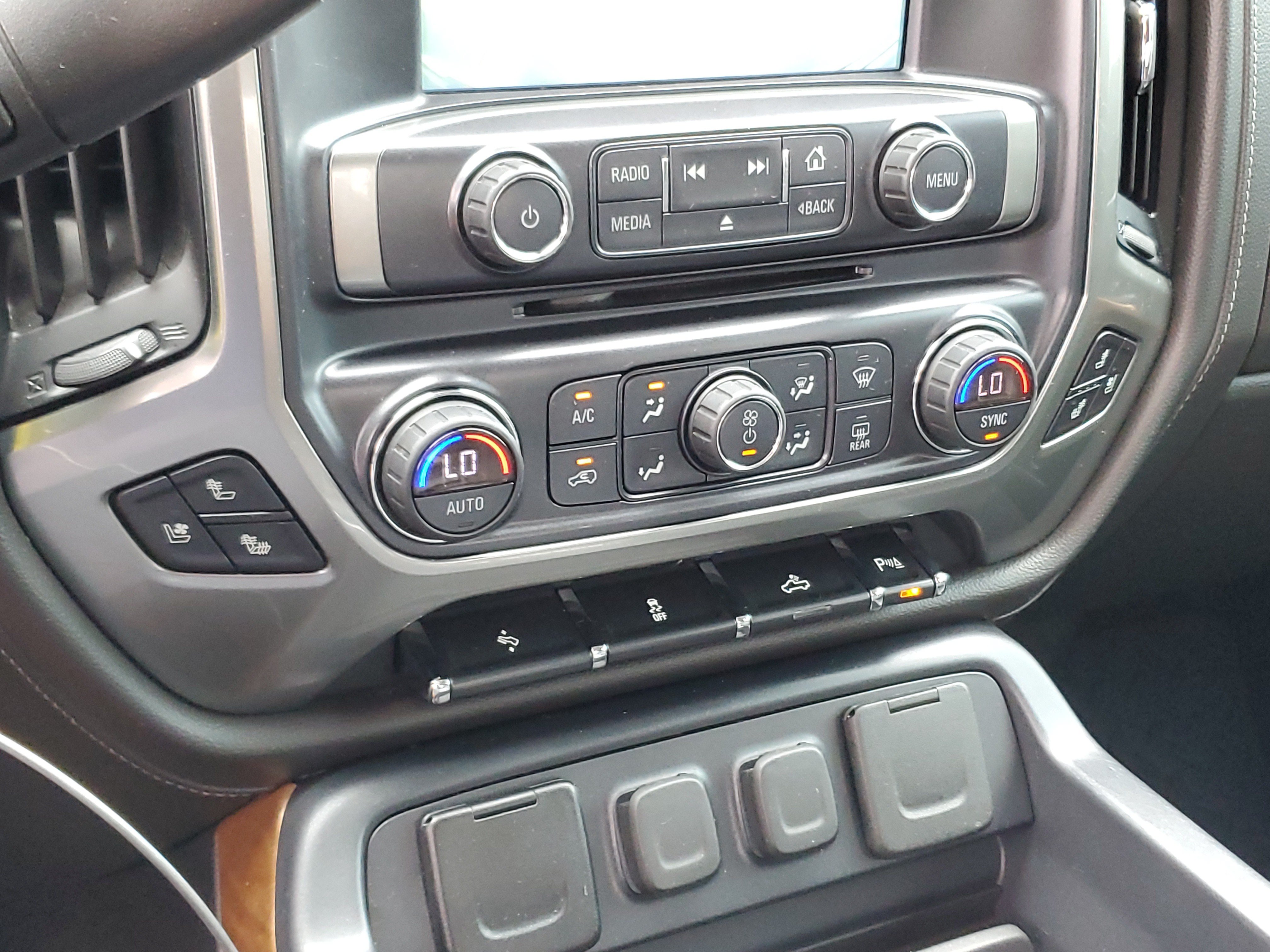 Used 2018 Chevrolet Silverado 1500 LTZ w/ Sport Package RWD image 25