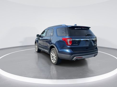 Used 2017 Ford Explorer Limited w/ Equipment Group 301A AWD/4WD image 7