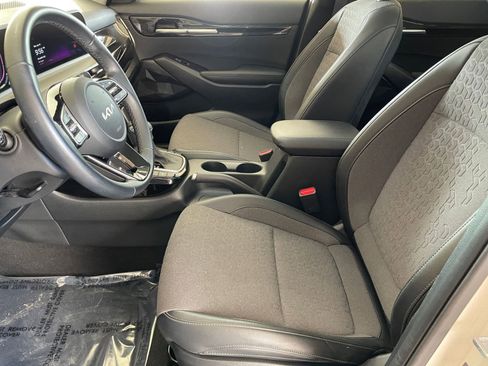 Used 2025 Kia Seltos S image 27