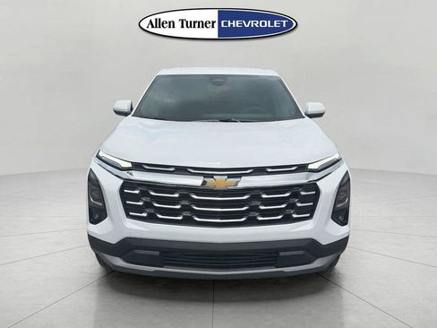 New 2026 Chevrolet Equinox LT w/ Convenience Package II FWD image 2