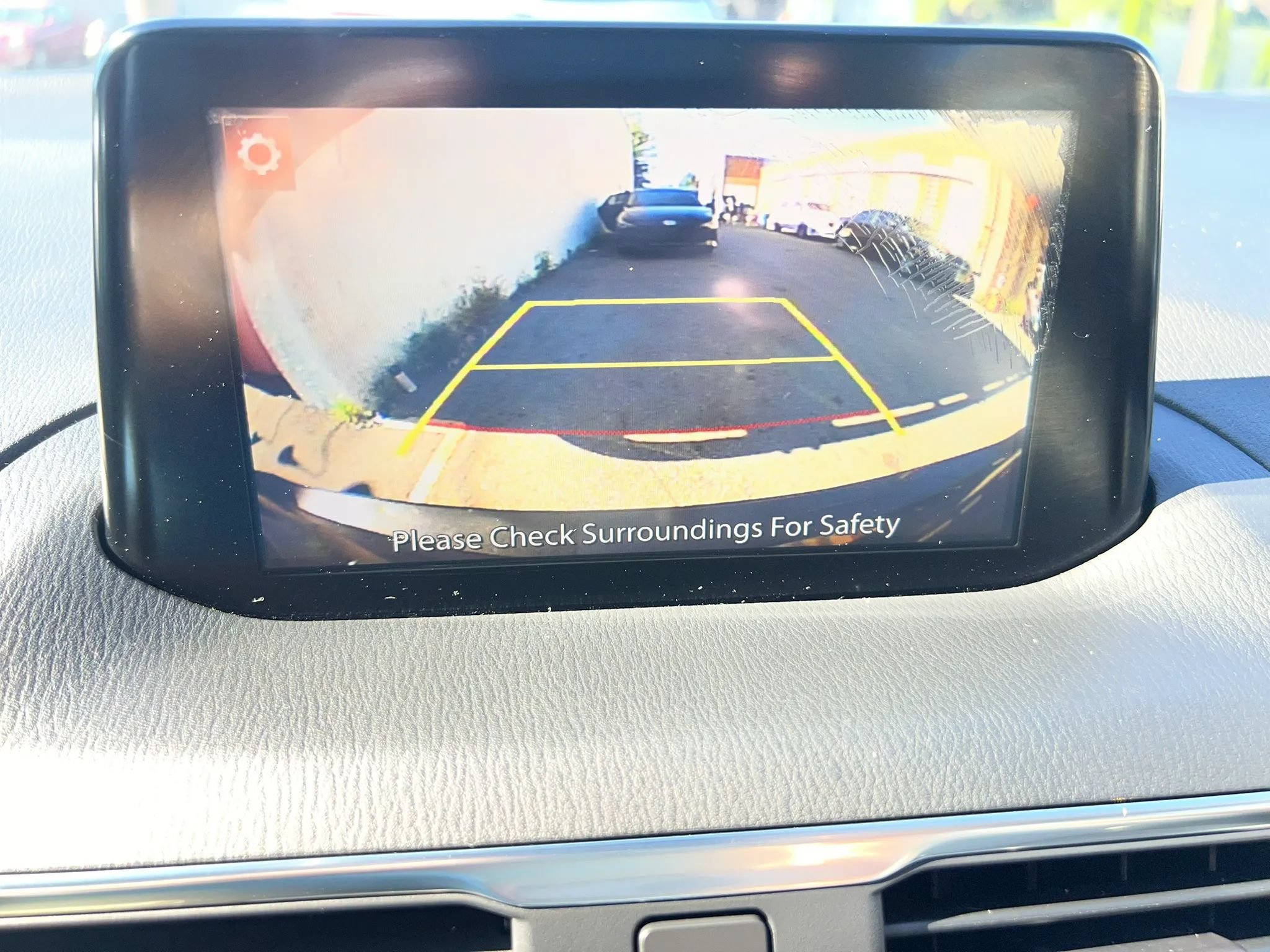 Used 2018 MAZDA MAZDA3 Grand Touring w/ Premium Equipment Package FWD image 27