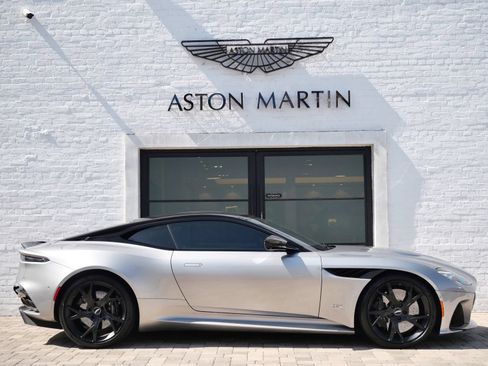 Used 2023 Aston Martin DBS Coupe RWD image 13