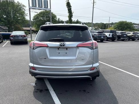 Used 2017 Toyota RAV4 XLE AWD/4WD image 7