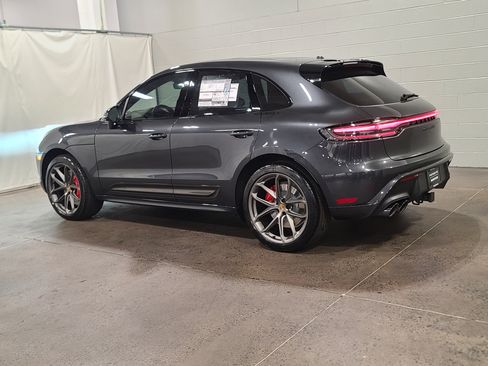 New 2026 Porsche Macan GTS image 3