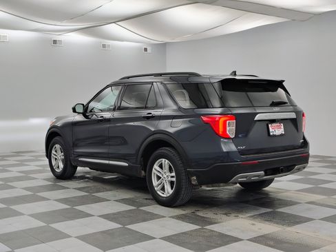 Used 2023 Ford Explorer XLT w/ Equipment Group 202A image 6