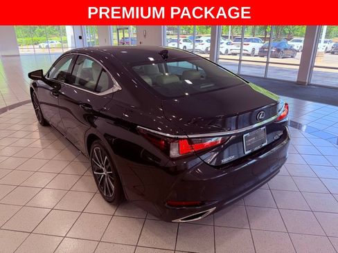 Used 2024 Lexus ES 350 w/ Premium Package FWD image 5