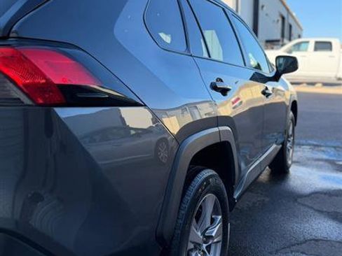 Used 2024 Toyota RAV4 XLE w/ Weather Package AWD/4WD image 12