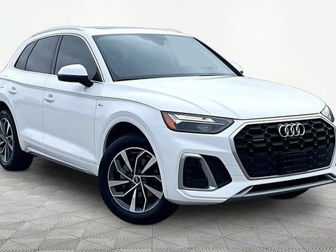 Used 2023 Audi Q5 2.0T Premium Plus w/ Premium Plus Package AWD/4WD image 11