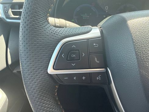 Used 2025 Toyota Sienna XLE Woodland Edition AWD/4WD image 15