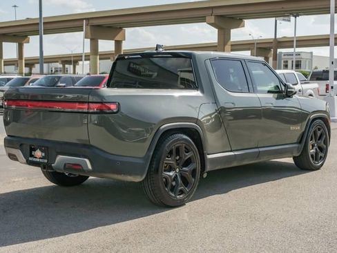 Used 2022 Rivian R1T Launch Edition image 13