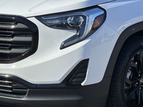 Used 2021 GMC Terrain SLE w/ Driver Convenience Package image 6