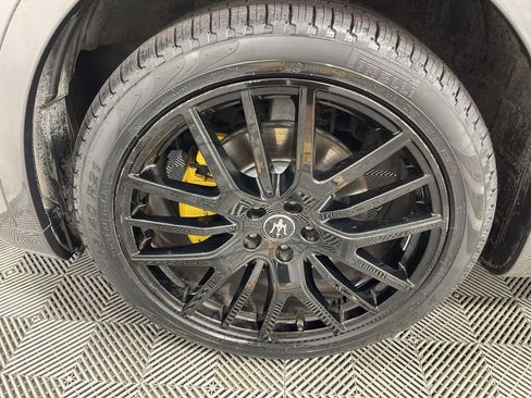 Used 2022 Maserati Levante GT image 34